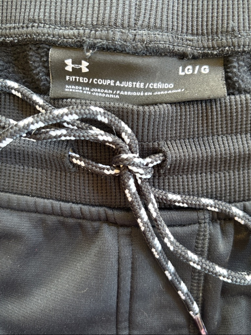 Under Armour Black Fitted Gym Workout Sweat Shorts Size L - Picture 3 of 3